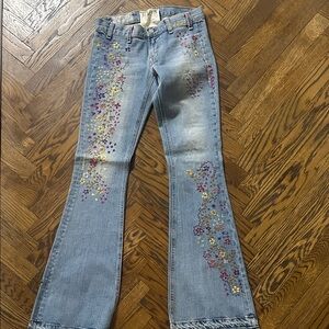 Textile Elizabeth and James Embroidered Blue Jeans